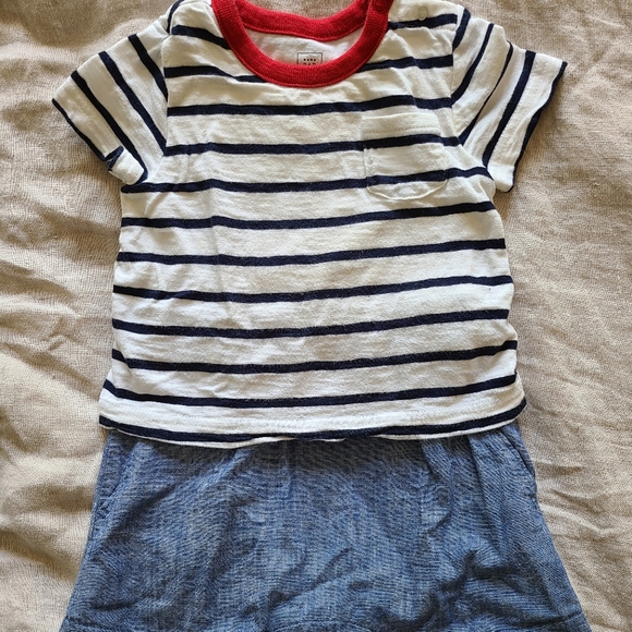 GAP Other - GAP romper short sleeve onesie